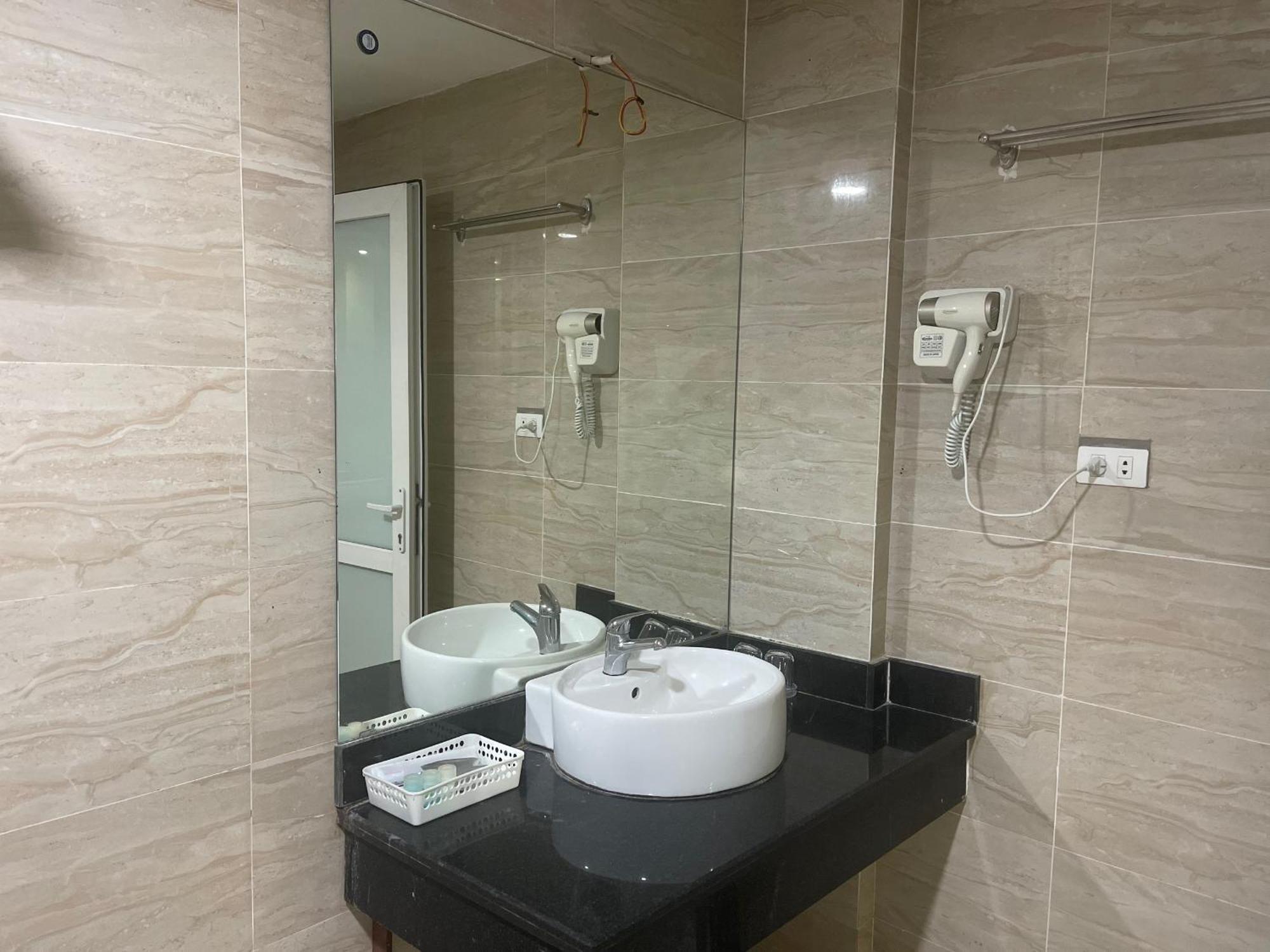 New Amely Hotel Hanoi Esterno foto
