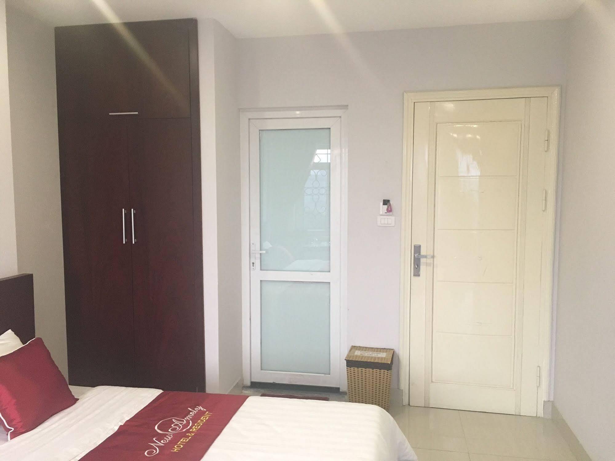 New Amely Hotel Hanoi Esterno foto